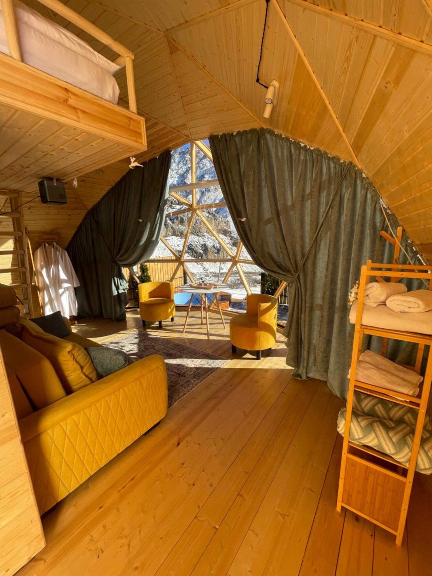 Gabua Glamping Villa Kazbegi Eksteriør bilde