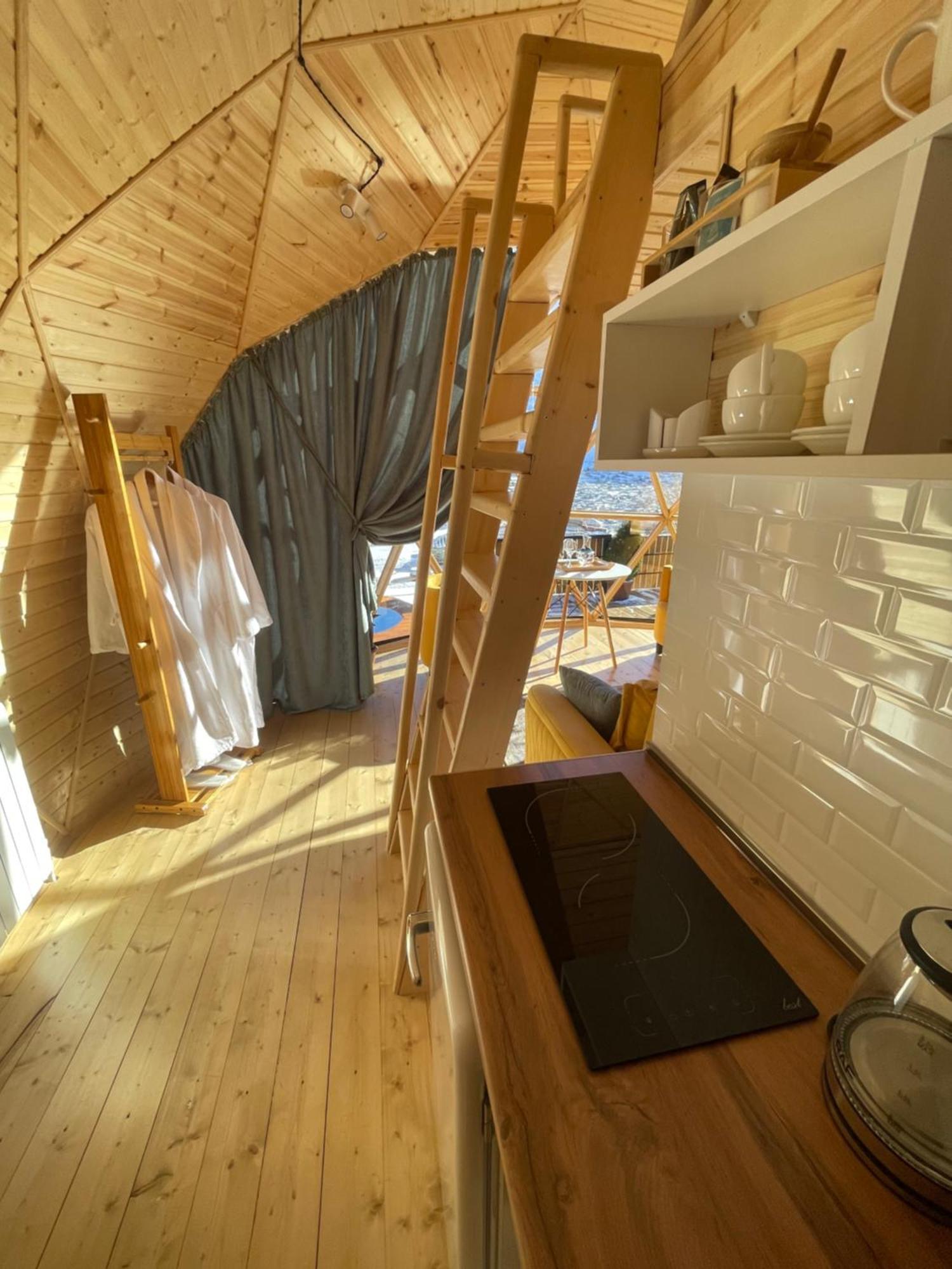 Gabua Glamping Villa Kazbegi Eksteriør bilde