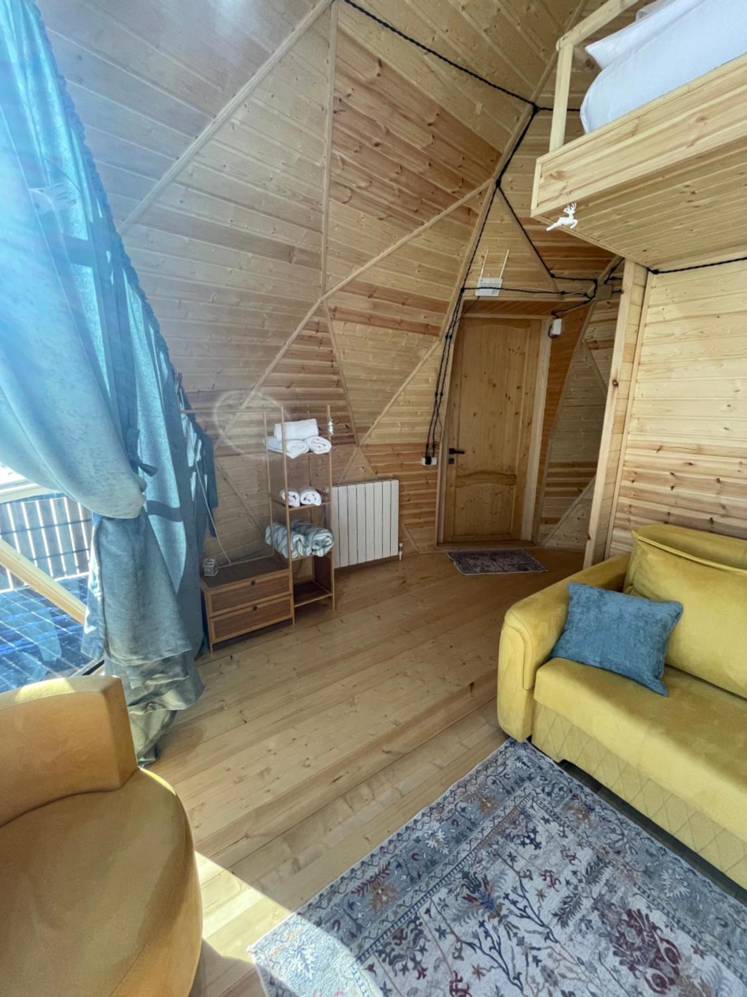 Gabua Glamping Villa Kazbegi Eksteriør bilde