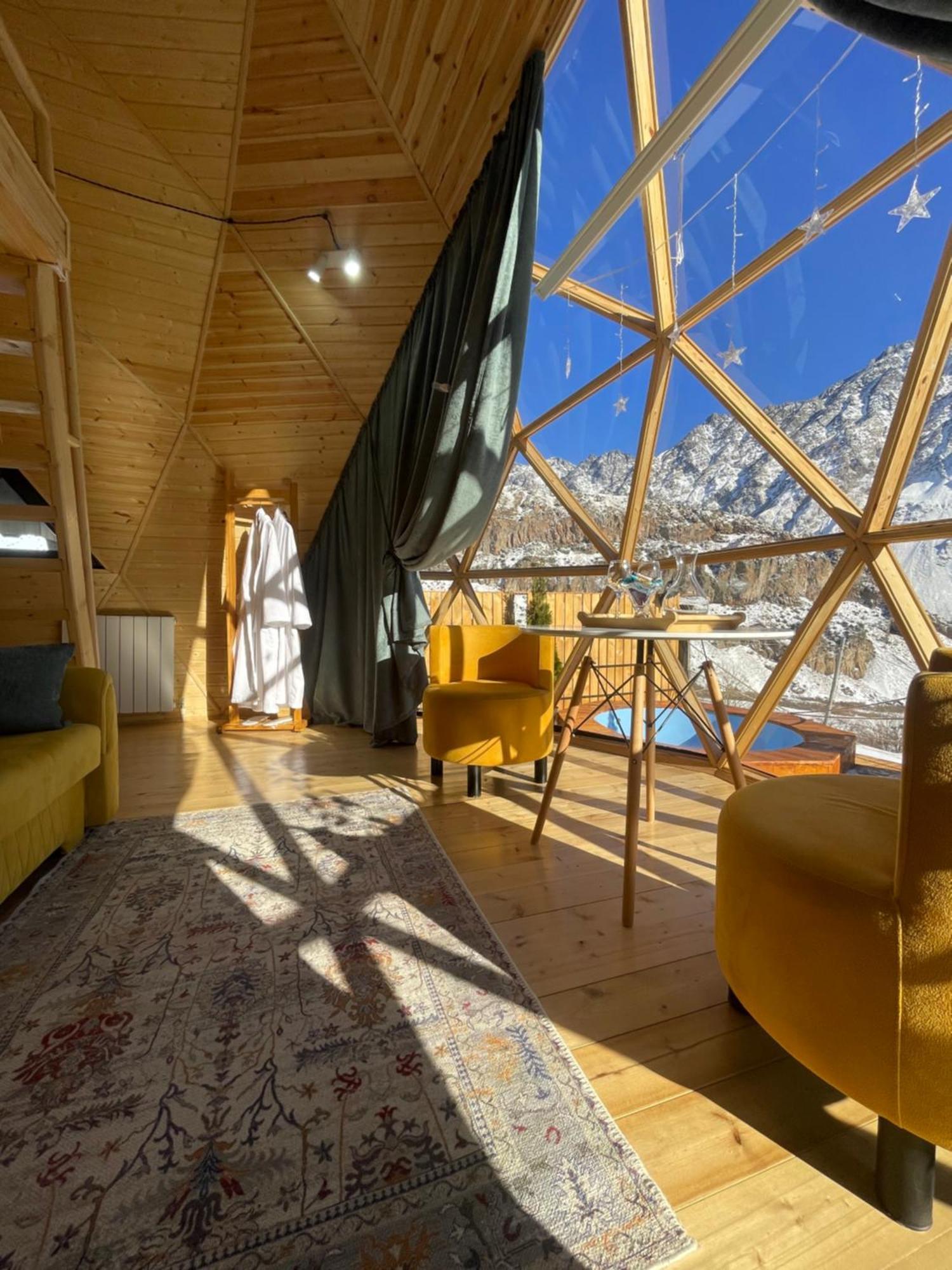 Gabua Glamping Villa Kazbegi Eksteriør bilde